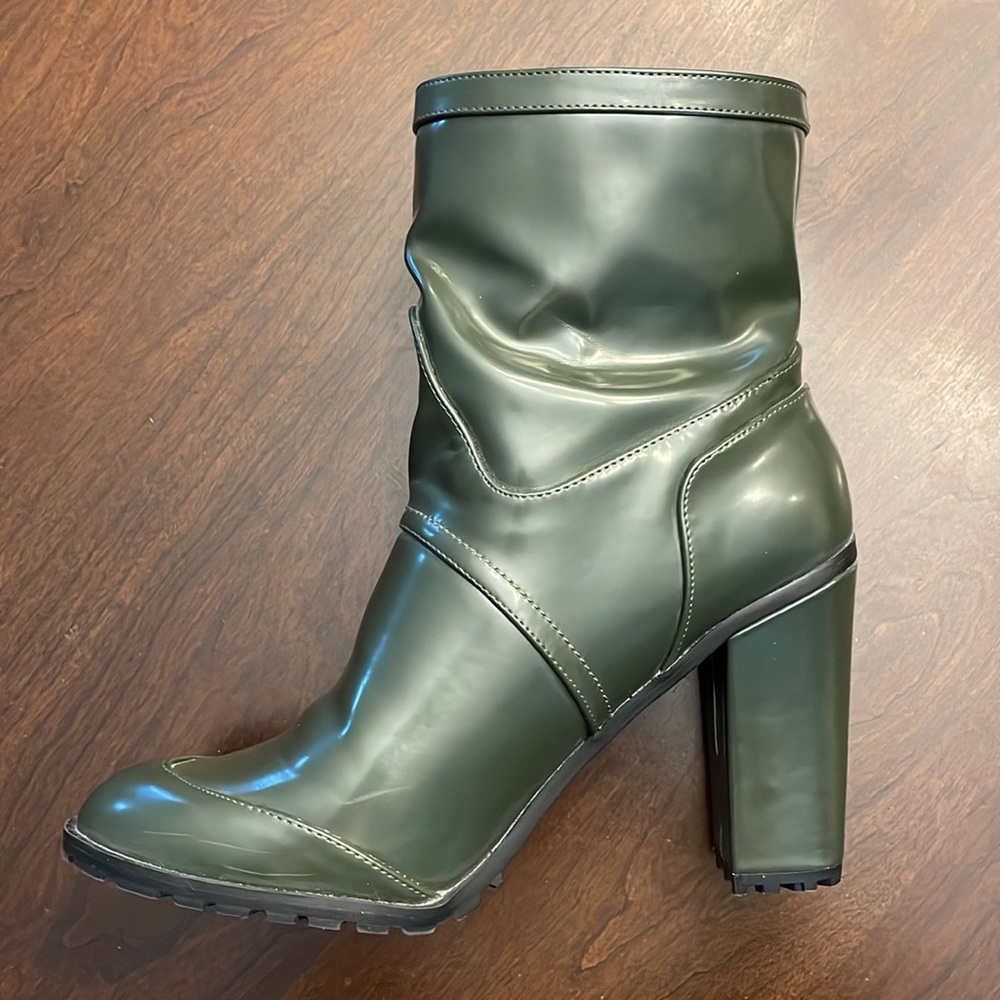 Izabella Rue Olive Ankle Boots - Picture 3 of 16